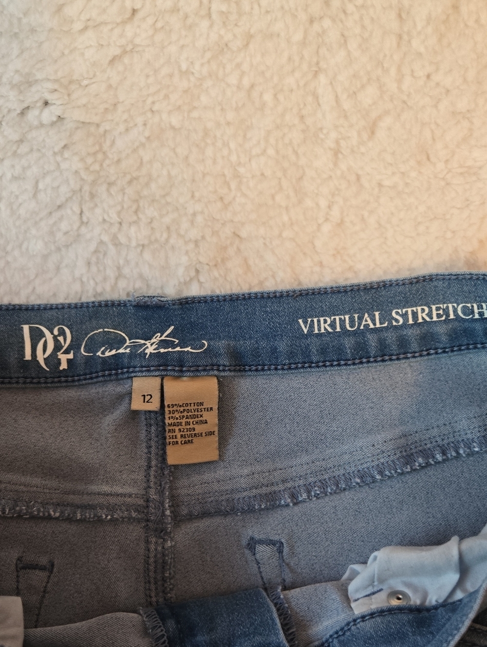 DG2 Virtual Stretch Light Blue Embroidered Floral Women’s Jeans - Picture 7 of 9